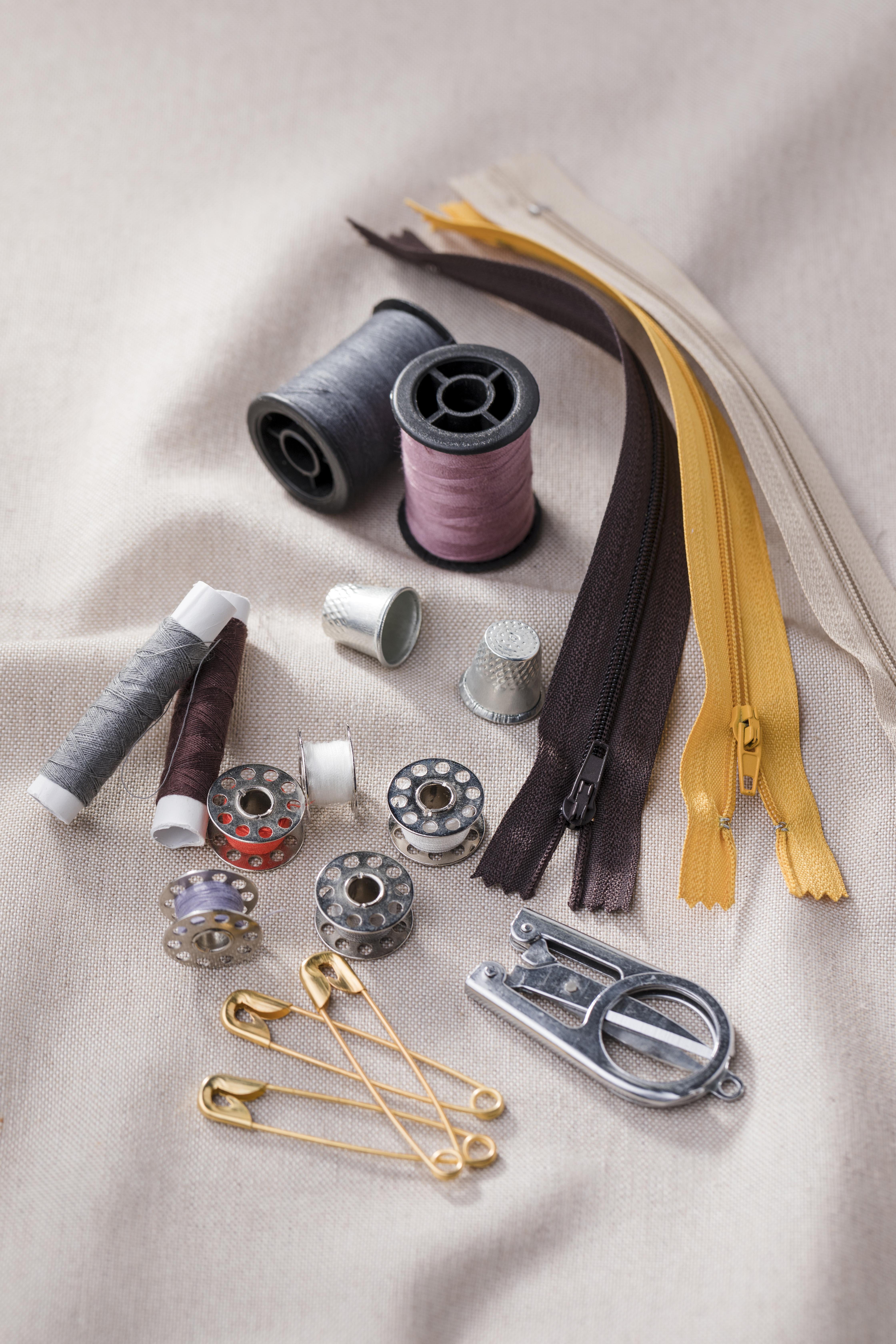 Sewing machine Shuttles and zippers